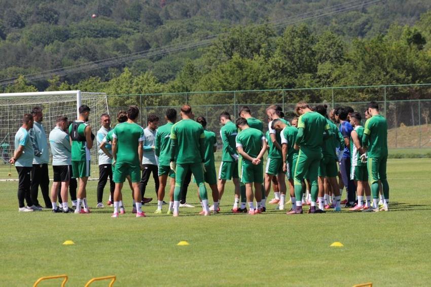 Bursaspor'da Mustafa Er transfer müjdesini verdi: Aramıza katılacak