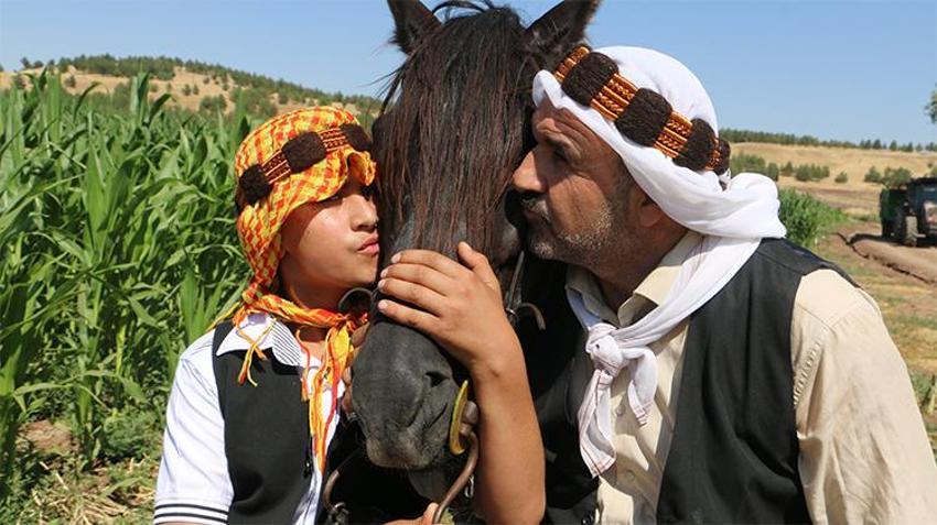 Diyarbakır'ın kavurucu sıcağında 46 yıldır bu işi yapıyor! Fiyatı sabit 75 lira