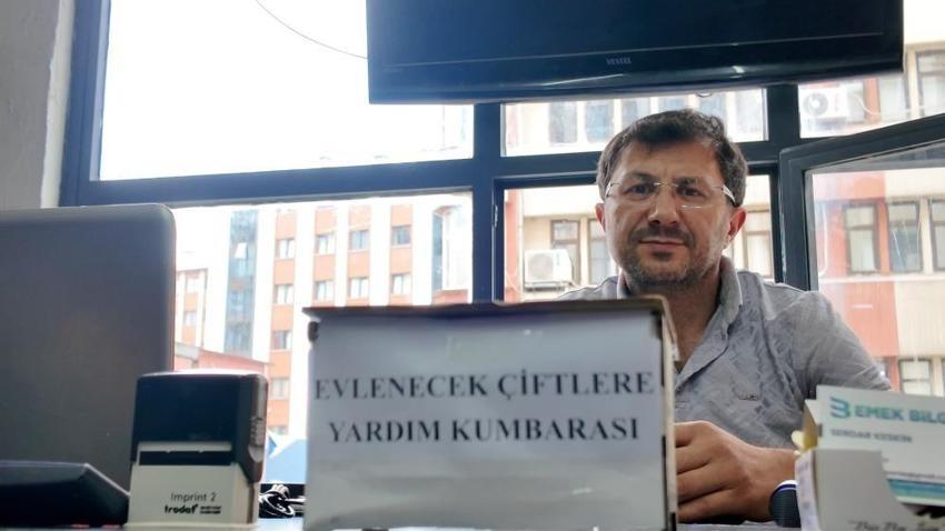 Evlenecek çiftlere Rizeli esnaftan çözüm: Dükkanın en görünen yerine koydu