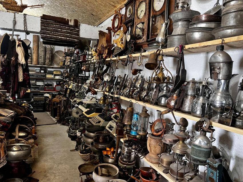 Suudi Arabistan'da görüp geçmişe sahip çıkmaya karar verdi! Kültürel mirası yaşatmak için evinin yanına müze kurdu