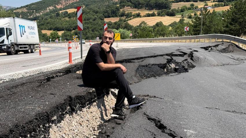 Görüntüler depremi andırıyor, çukurlar ve kayma tehlike oluşturuyor