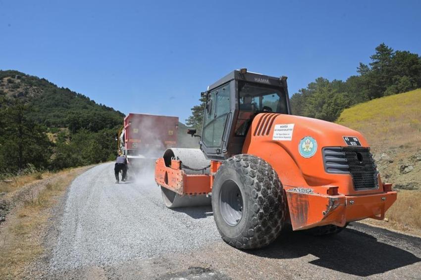 Manisa'da ulaşımı rahatlatacak dev adım: 10 kilometrelik yol çalışması başladı