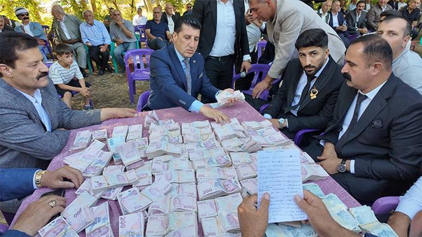 Duyan yurt dışından bile koştu! Şırnak'ta iki gün iki gece süren düğünde 6 milyon lira takı takıldı