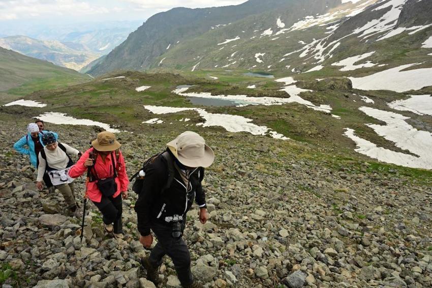 Gümüşhane'de doğaseverlerin uğrak yeri oldu! Bir tabur askerin göl altındaki şehadet hikayesi