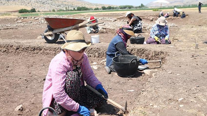 İnsanlık tarihinin sıfır noktasında 50 yıl sonra tarihi dönüş! Diyarbakır'da 12 bin yıllık gizemli mahallenin kapıları ilk kez açılıyor!