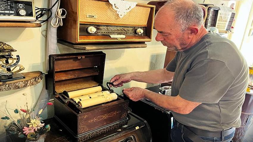 Annesinin hediyesi hayatını değiştirdi! Fabrikasını satıp tarihi konağı satın aldı: İçeride tam 40 bin parça var!