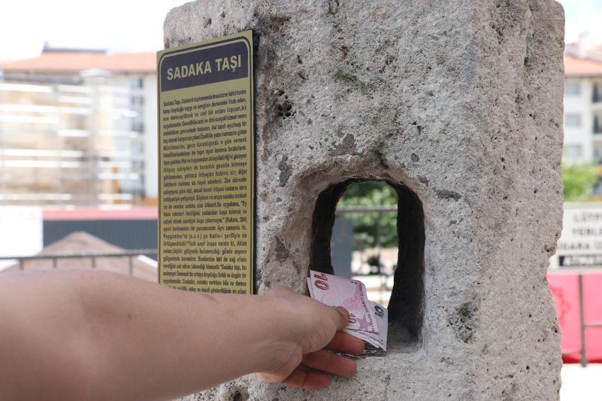Osmanlı'nın unutulmaya yüz tutan kültürü: Birlik ve beraberliğin simgesi olan sadaka taşları