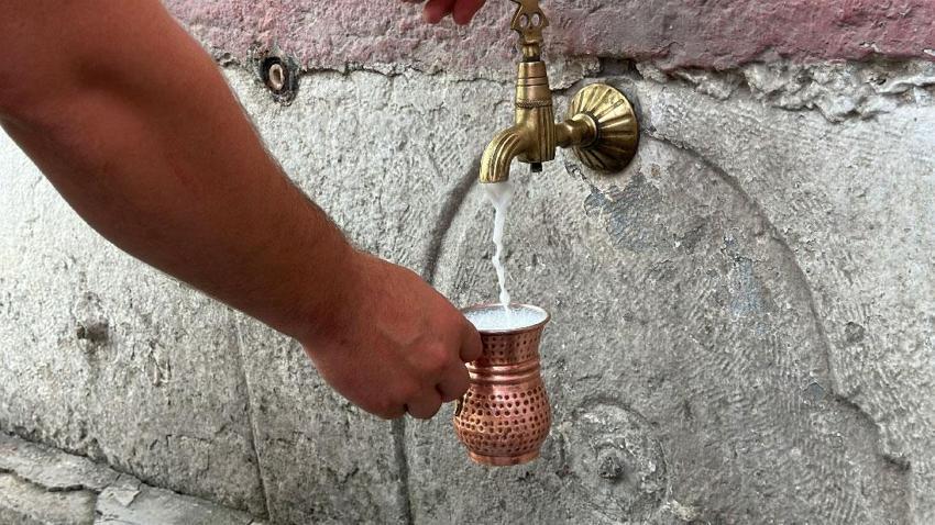 Düzce'de çeşmelerden ayran aktı 92 yıllık gelenek coşkuyla kutlandı