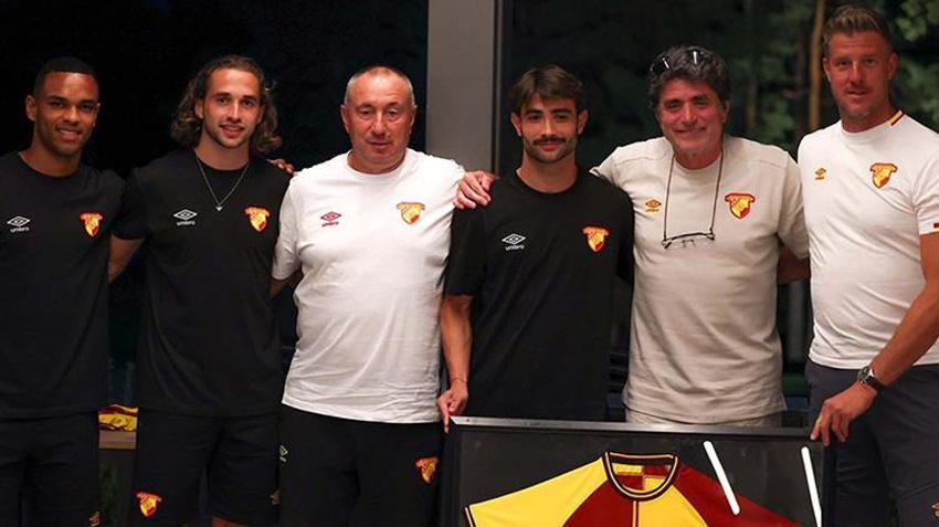 Göztepe'de Corrie Ndaba harekatı! İrlanda A Milli Takımı'nda forma giydi