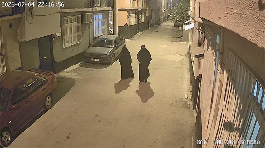 Adana'da filmleri aratmayan olay... Çarşaf giyip keşif yaptılar, 40 dakikada servet çaldılar
