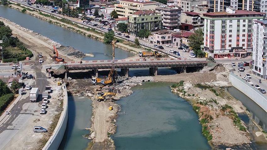 Samsun’da 100. Yıl Köprüsü araç trafiğine geçici olarak kapatıldı