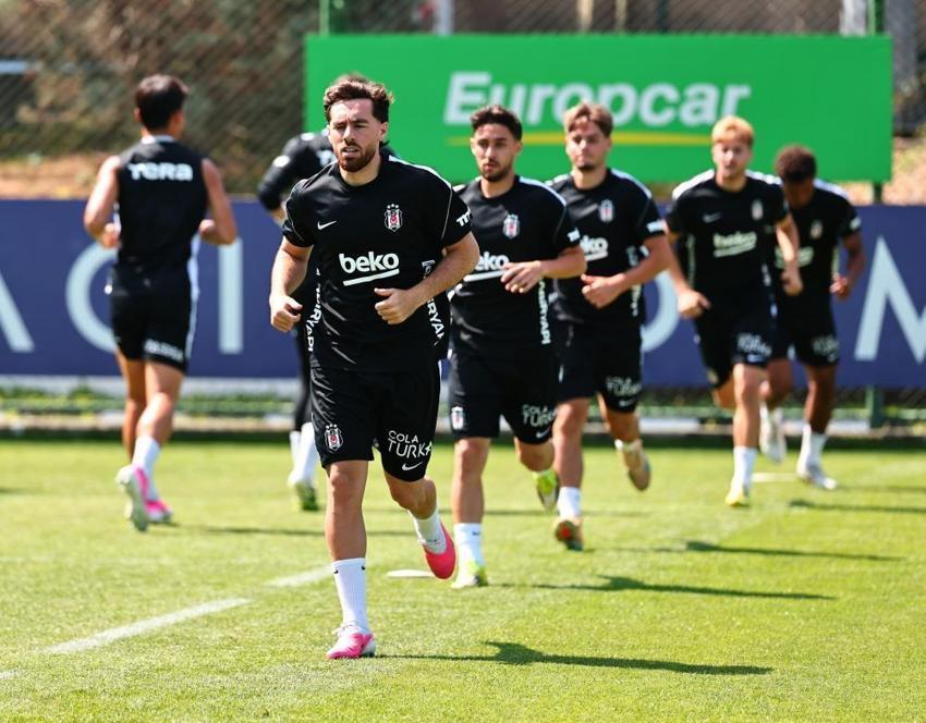 Beşiktaş - Midtjylland maçı ne zaman? Beşiktaş - Midtjylland maçı hangi gün? Beşiktaş - Midtjylland maçı saat kaçta? Beşiktaş - Midtjylland maçı hangi kanalda? Beşiktaş - Midtjylland maçı şifresiz mi yayınlanacak? Beşiktaş - Midtjylland maçı kadroları belli oldu mu?