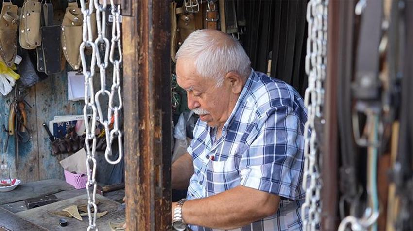 2 metrekarelik dükkanında üretiyor, 81 ile gönderiyor! 'Bir külah dondurma fiyatına satıyorum'