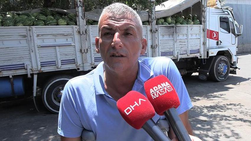 Tarlada 5, markette 17 lira! Adana karpuzunda akılalmaz fiyat uçurumuna üreticiler isyan etti: 'Halde bile satılmıyor'