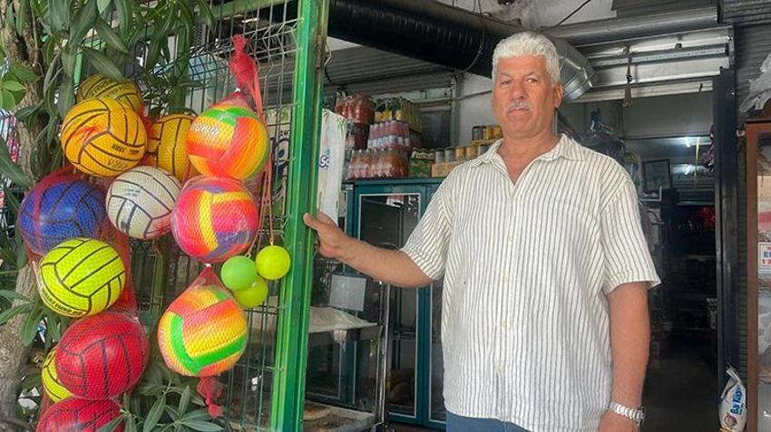 İzmir'de 35 yıllık esnaf 90’lar ruhunu yaşatmaya devam ediyor: Bornova'daki bu bakkalda yok yok!