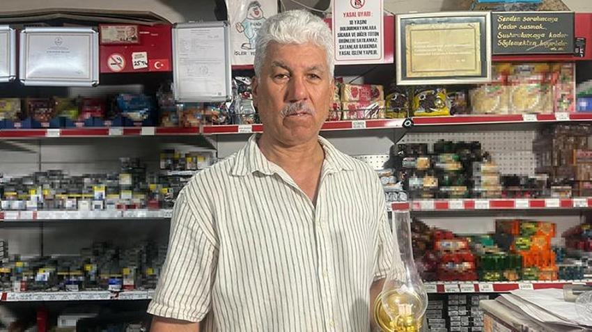 İzmir'de 35 yıllık esnaf 90’lar ruhunu yaşatmaya devam ediyor: Bornova'daki bu bakkalda yok yok!