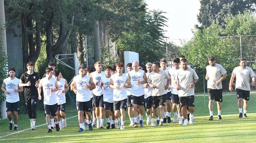 Kırmızı-beyazlılarda yeni sezon mesaisi başladı: Balıkesirspor sahaya indi