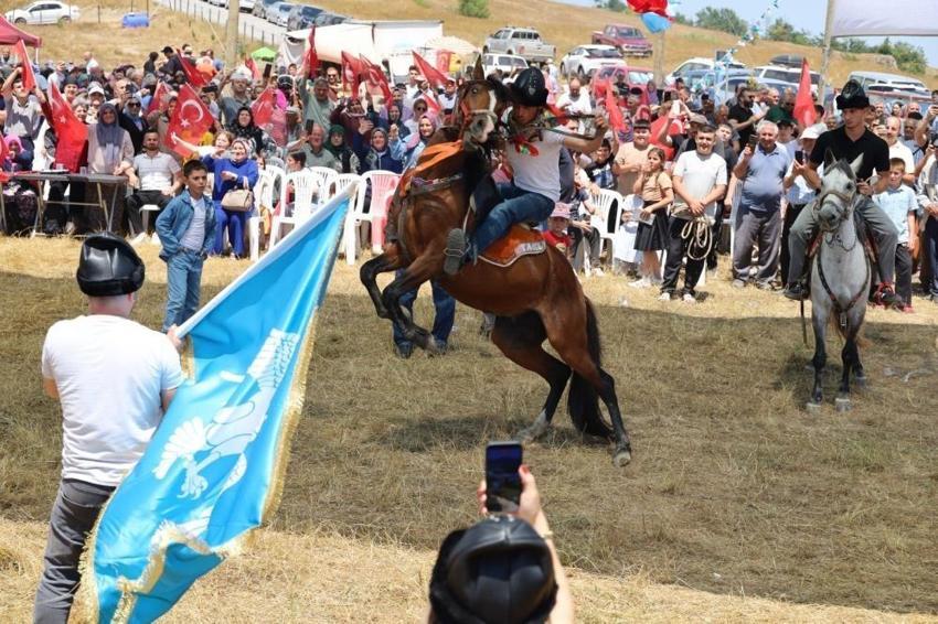 Samsun'da baba ocağında dev buluşma: Gurbet ile sıla bir araya geldi