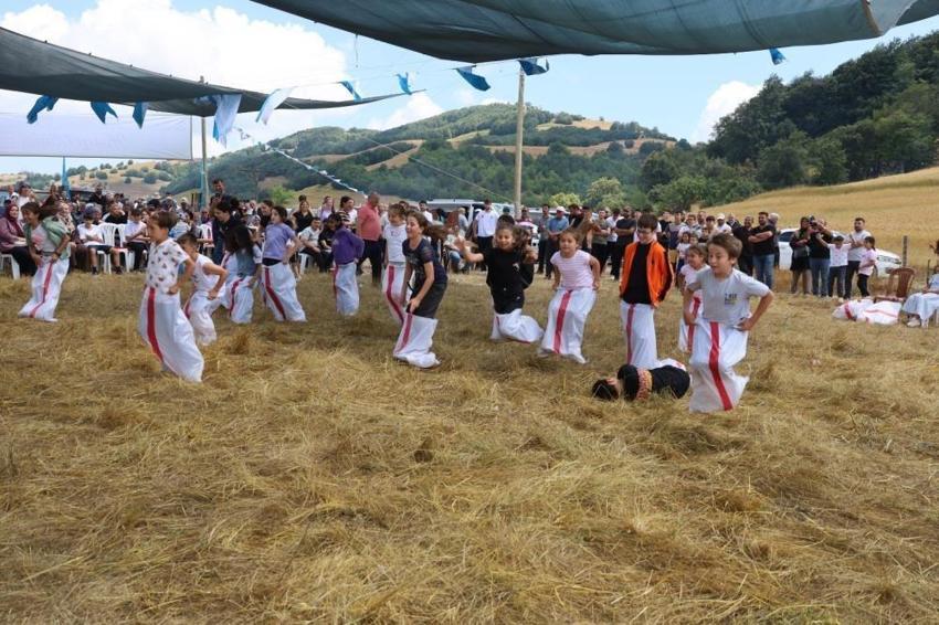 Samsun'da baba ocağında dev buluşma: Gurbet ile sıla bir araya geldi