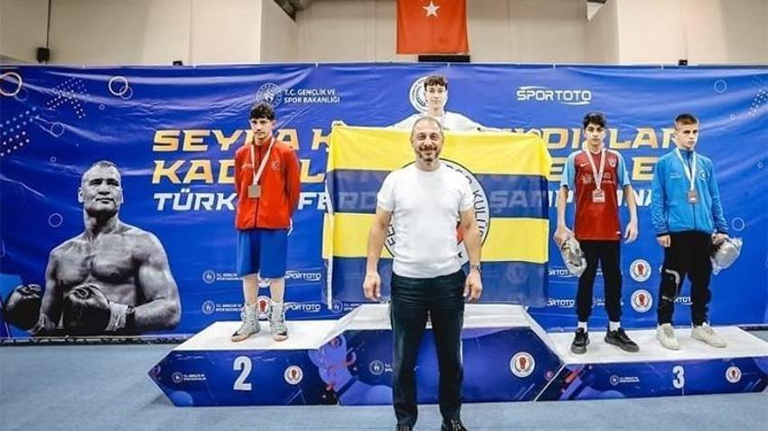 Türkiye şampiyonu Muhammet Baran Çelik, Avrupa’da ringe çıkacak!