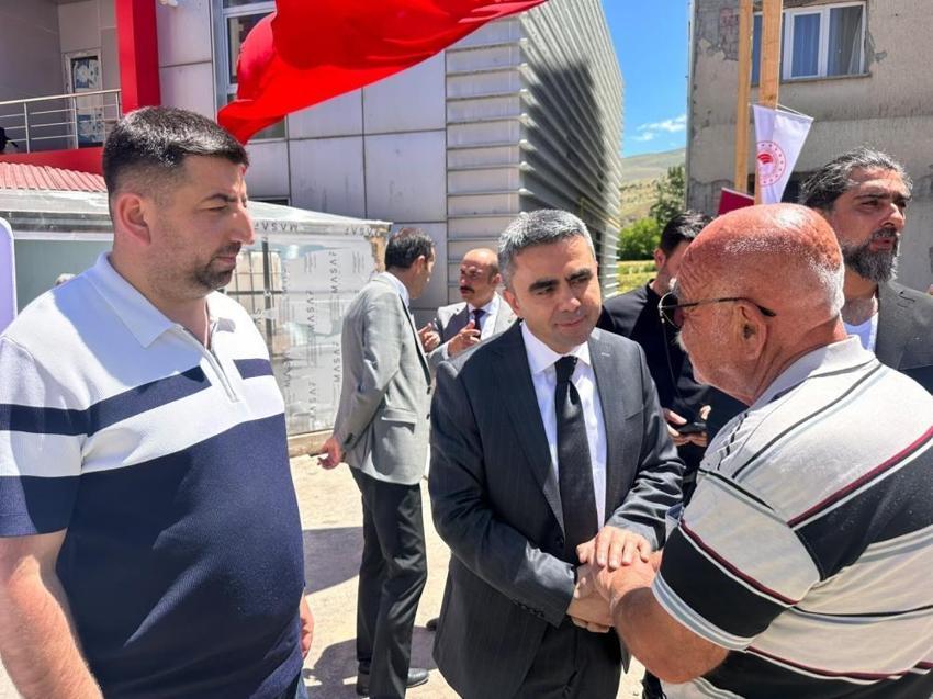 Erzurum'da bin adet meyve fidanı ve sera desteği ücretsiz dağıtıldı!