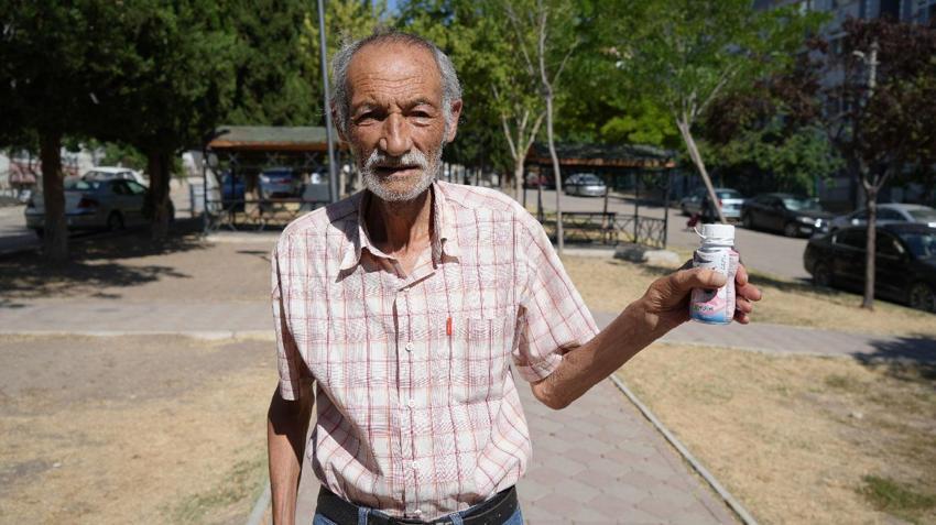 34 yıldır su içemeyen 79 yaşındaki adam, 10 gündür yemek de yiyemiyor