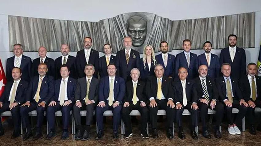 Fenerbahçe'de Mahmut Uslu dahil 7 kişi istifa etti: İşte Futbol AŞ'deki istifaların sebebi