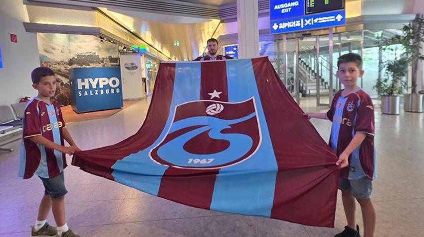 Trabzonspor'a Avusturya'da coşkulu karşılama: 4 oyuncu kamp kadrosunda yer almadı