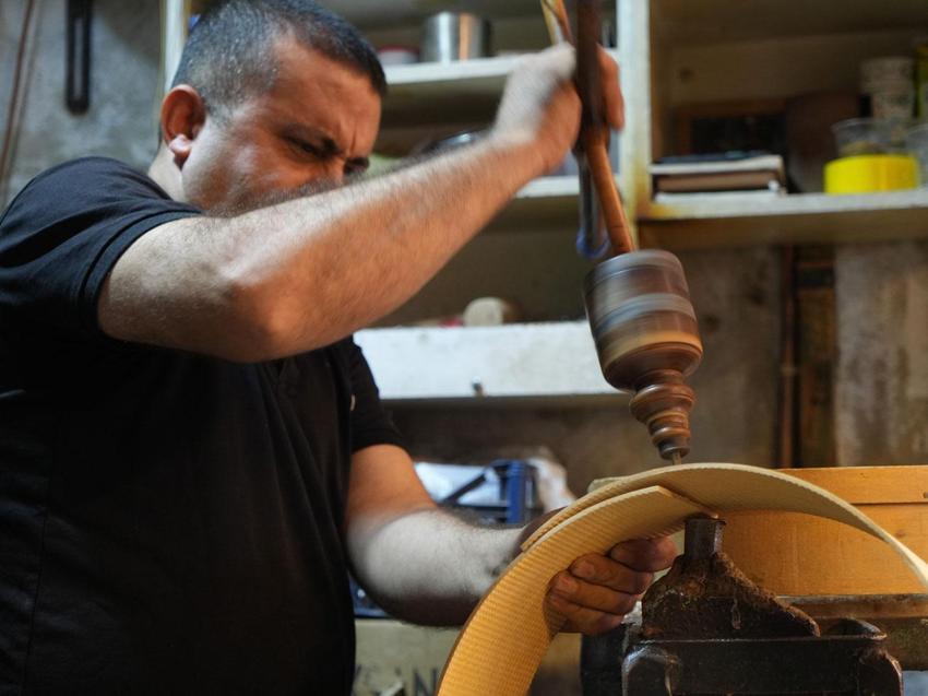 Günlük 2 bin liraya çalışacak eleman bulunamıyor! 30 yıllık usta mesleğini yaşatmaya çalışıyor