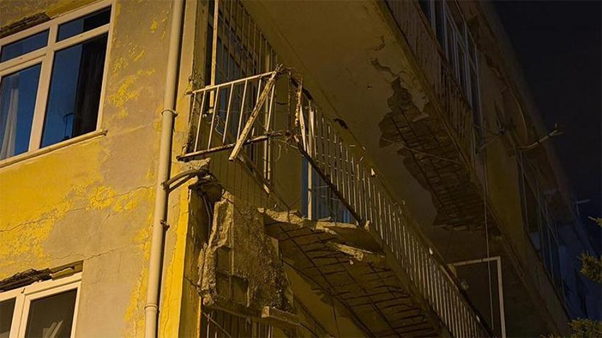 Üsküdar’da balkonunda kısmi çökme meydana gelen 4 katlı bina mühürlendi! 'Eşim hamile, sokakta kaldık'