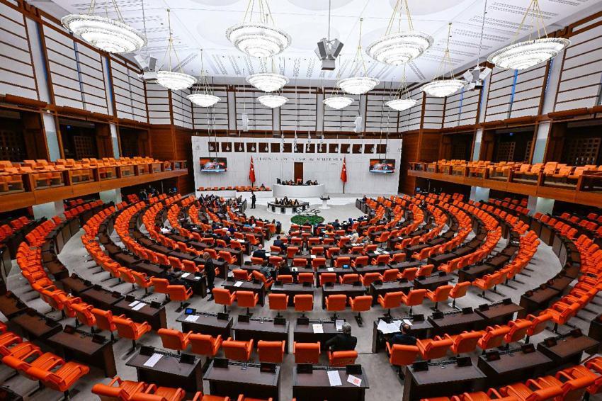En düşük emekli maaşı 23 bin 552 TL oldu! Teklif TBMM’de kabul edildi ve yasalaştı