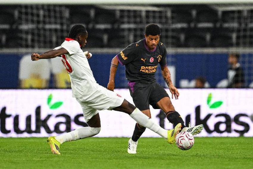 Galatasaray - Monza maçı! Avusturya kampındaki ilk hazırlık mücadelesinde 2 gol vardı