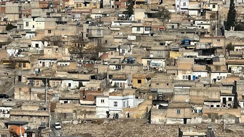 Şanlıurfa’nın göbeğinde sır! Gecekonduların altından 'ölüler şehri' ortaya çıktı!