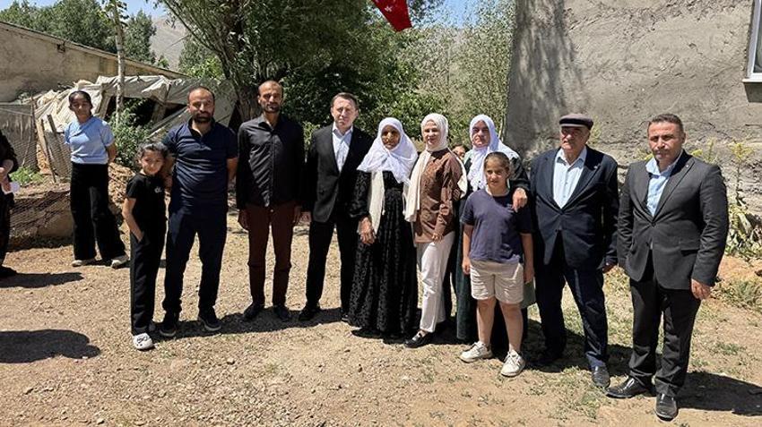 İneği telef olunca gözyaşları sel olmuştu! Kaymakam ve hayırseverler harekete geçti, dört bir yandan destek yağdı!