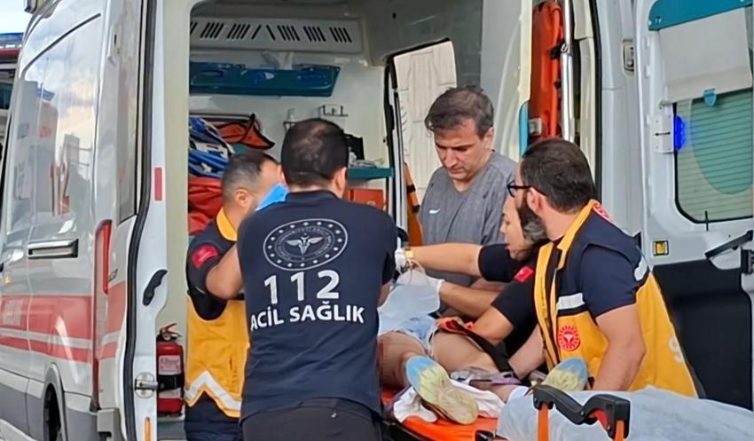 Köprülü kavşakta feci kaza 3 kişi hayatını kaybetti, biri çocuk 2 kişi ağır yaralandı