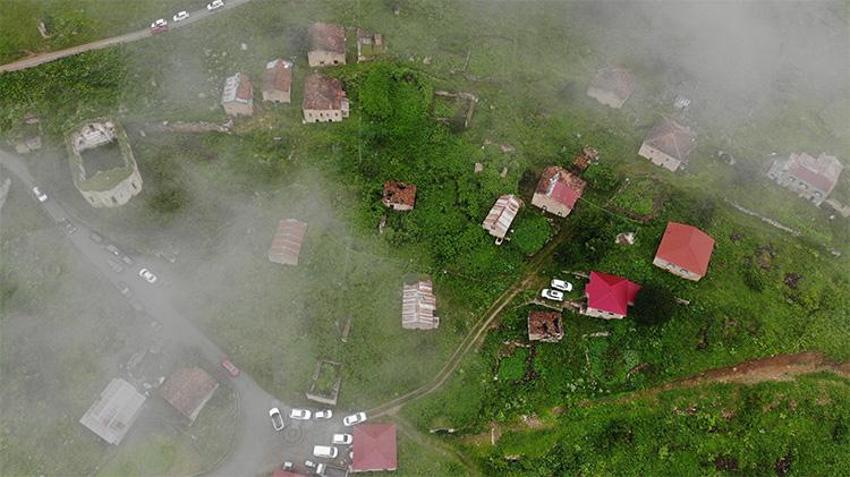 Sisler arasındaki masal kent: Santa Harabeleri ziyaretçilerini büyülüyor