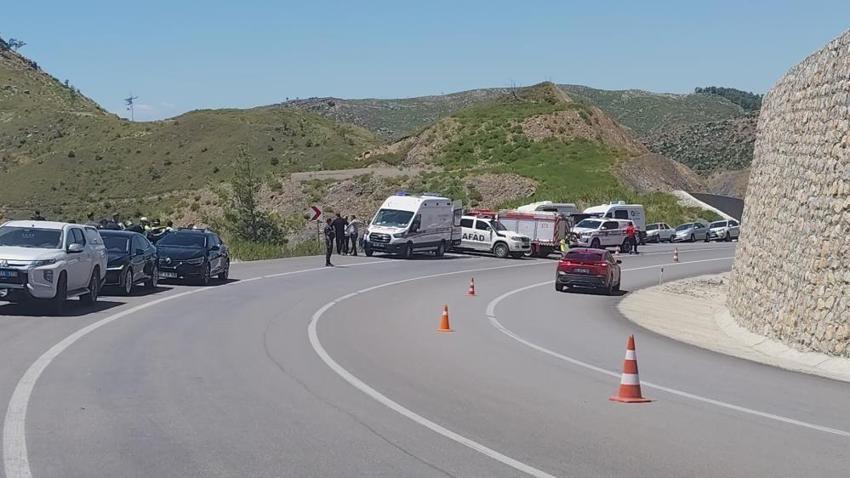 Antalya'da katliam gibi kaza! Kamyonet, uçuruma yuvarlandı; aynı aileden 5 kişi öldü
