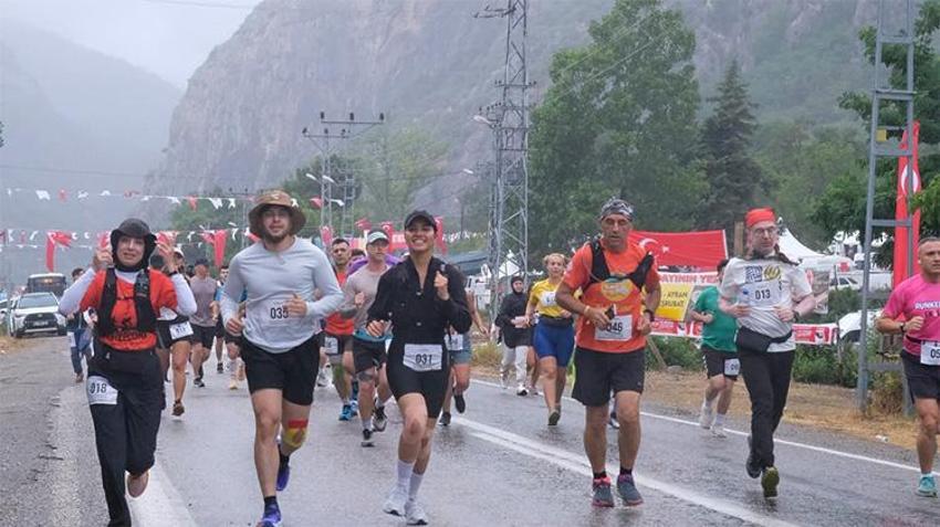 Kapıkayafest’te nefes kesen dağ koşusu: 21 kilometrelik parkurda kıyasıya mücadele