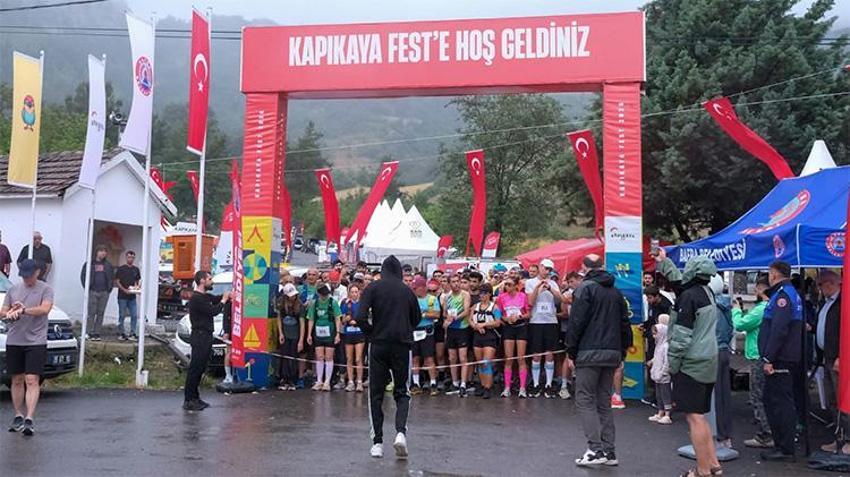 Kapıkayafest’te nefes kesen dağ koşusu: 21 kilometrelik parkurda kıyasıya mücadele