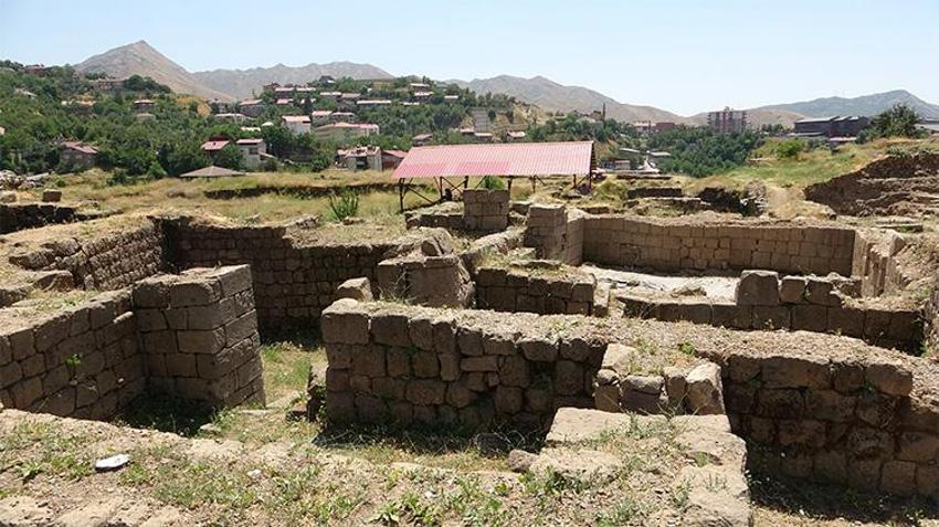 22 yıllık kazıda son aşamaya gelindi: Tarihi kale turizme açılıyor! Osmanlı dönemine ait gizli yollar ve kalıntılar gün yüzünde...