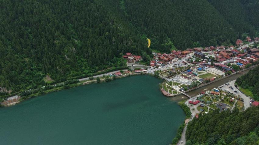 Trabzon'da yaz sezonunun en popüler aktivitesi! Turistler akın ediyor: 'Uzungöl sadece gölden ibaret değilmiş!'