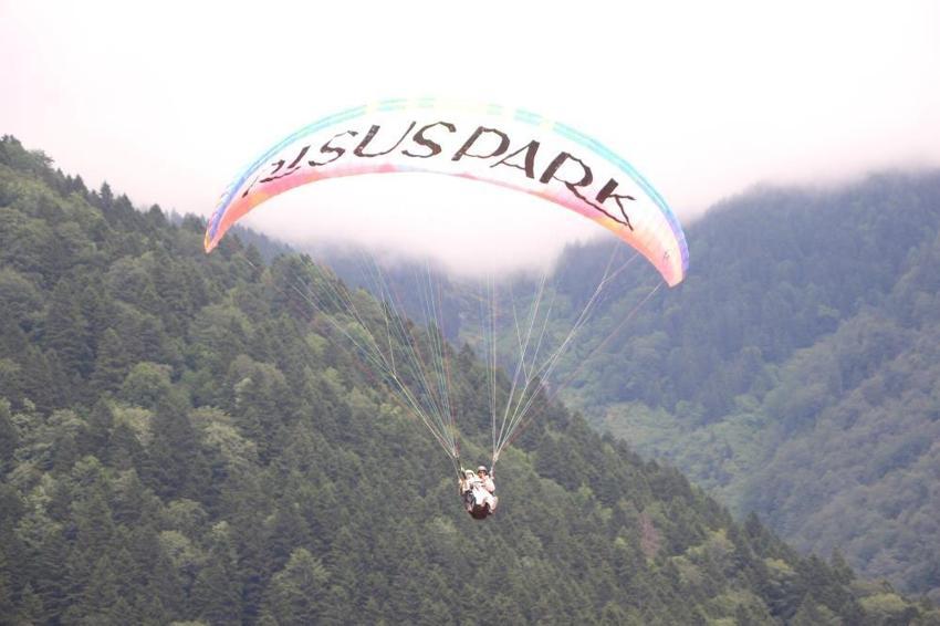 Trabzon'da yaz sezonunun en popüler aktivitesi! Turistler akın ediyor: 'Uzungöl sadece gölden ibaret değilmiş!'