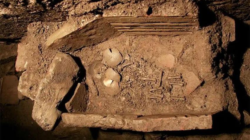 Efes’te sıra dışı mezar: 1200 yıl önce yan yana gömülen ikizlerin sırrı