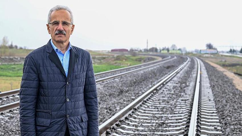 Bakan Uraloğlu duyurdu! Bursa'yı yüksek hızlı tren ağına bağlayacak kesimde test çalışmaları başlayacak