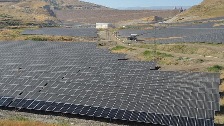 Muş'ta dev yenilenebilir enerji hamlesi! Alparslan-2 Barajı'nda GES elektrik üretimine başladı