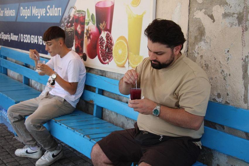 Kavurucu sıcaklarda bir kaşığı serinletmeye yetiyor! Adeta yazı kışa çeviriyor