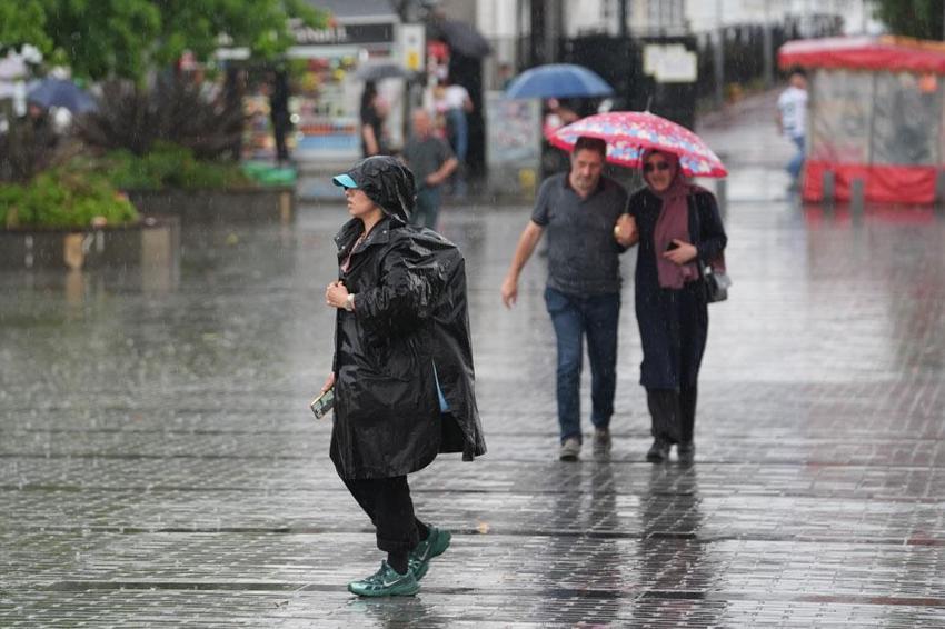 Sıcaklıklar mevsim normalinin altında seyredecek, Meteoroloji kuvvetli rüzgara karşı uyardı
