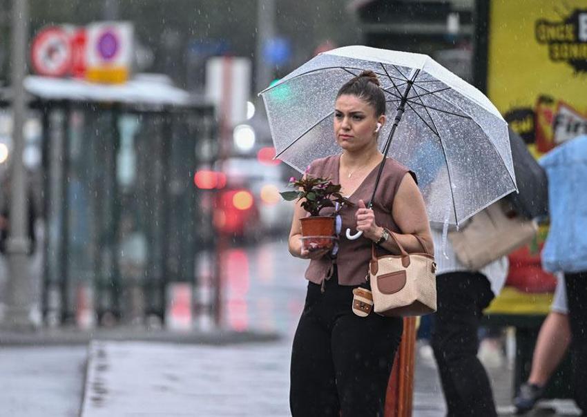 Sıcaklıklar mevsim normalinin altında seyredecek, Meteoroloji kuvvetli rüzgara karşı uyardı