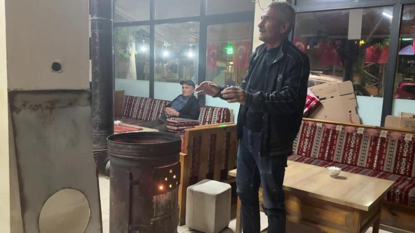 Türkiye sıcaktan pişerken yaz ortasında soba başında ısındılar!