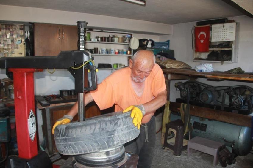 Ordu'da 74 yaşında hala durmuyor: 55 yıllık tecrübesini aktarmak istiyor